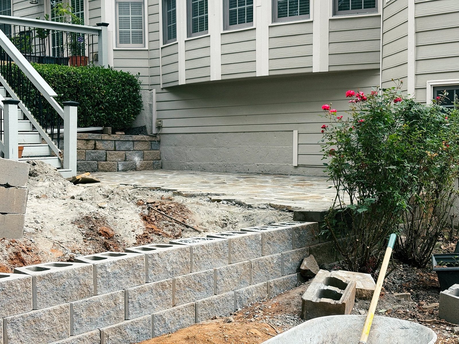 Retaining walls — graded slope